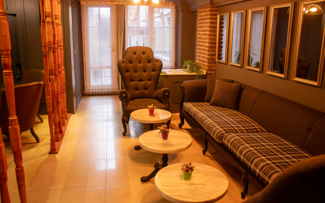 Hotel Zade