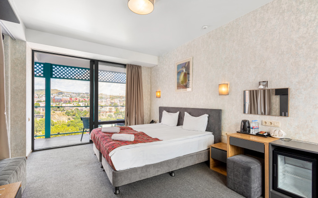 Guest rooms · Tbilisi — photo 12