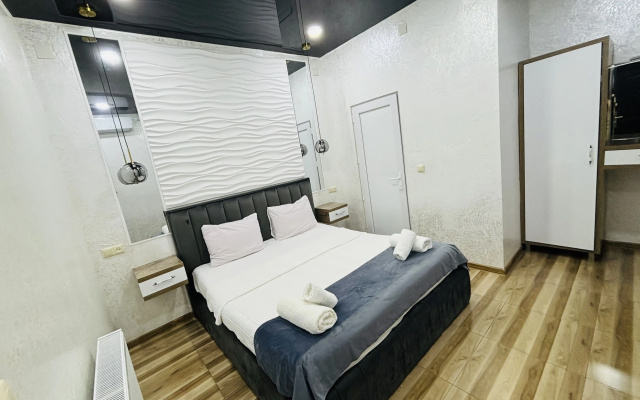 Guest rooms · Batumi — photo 19