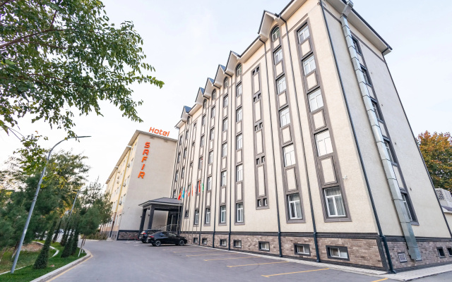 Отель Safir