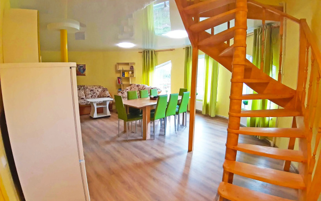 Dom Zhevunov Guest House