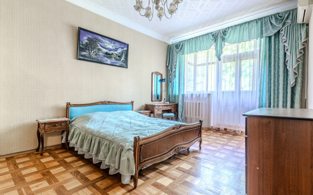 Квартира в Тихом центре Парк Челюскинцев 4 ком.кв.