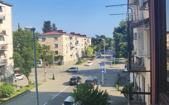 Квартира 1 комнатная в центре Сухума