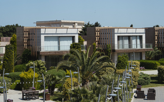 Отель Shani Resort & Villas