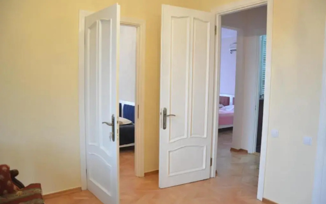 Guest rooms · Tbilisi — photo 25