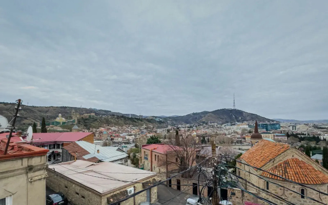 Hotel exterior · Tbilisi — photo 1
