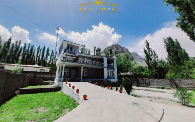 Ночлег и завтрак (B&B) Ibex lodge Skardu