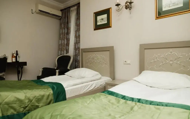 Guest rooms · Tbilisi — photo 11