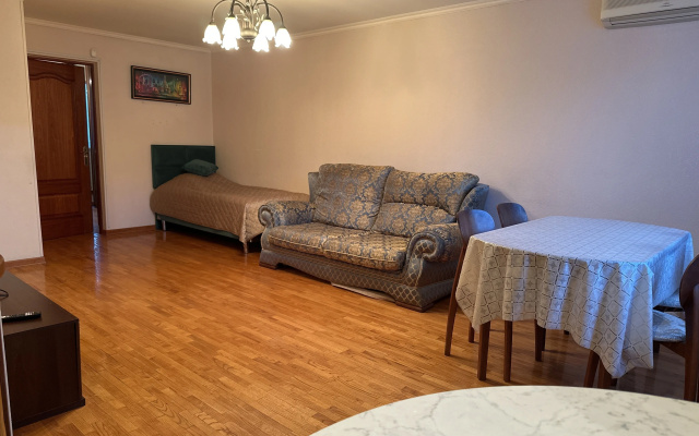Квартира на улице Кучуры 18