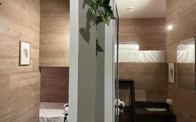 Отель SHELTERZ Три вокзала