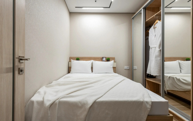 Апартаменты RED APARTMENTS Эстонская 37к4 Тироль