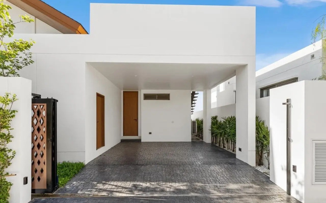 Апарт-отель The Ozone Pool Villas by NLA