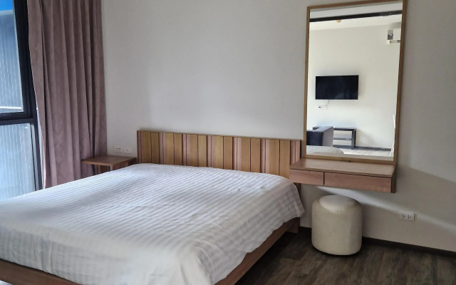 Апартаменты The Deck Patong