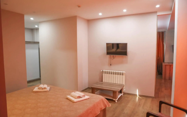 Guest rooms · Batumi — photo 10