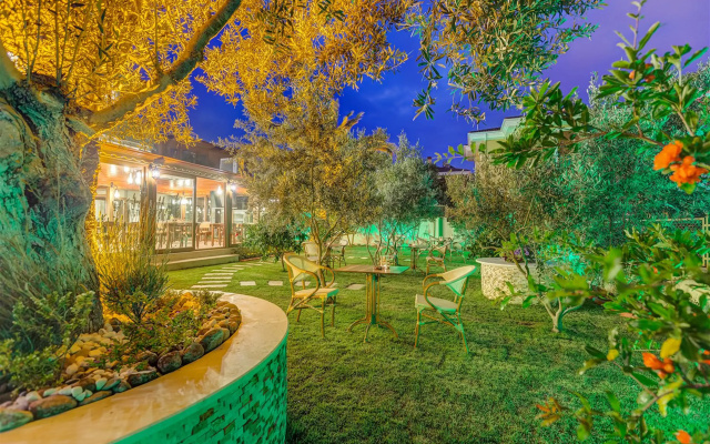 Cunda Özerbey Konaği - +13 Adults Only