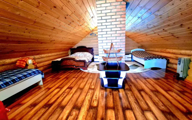 Na Shkolnoy 7b Guest house