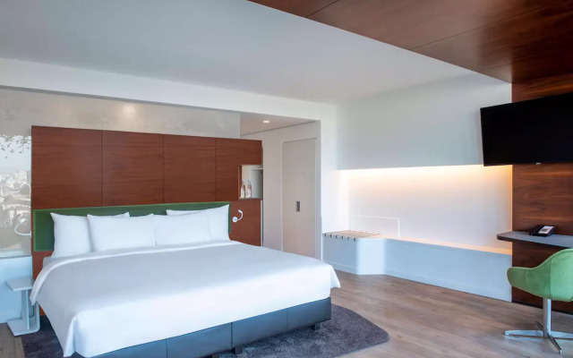 Отель Radisson Blu Iveria Hotel, Tbilisi