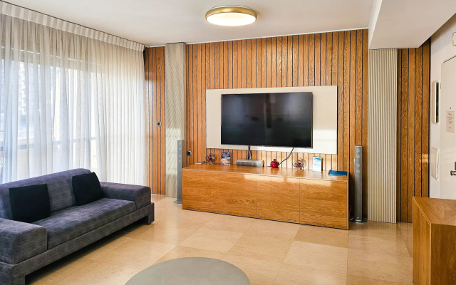 Апартаменты Comfort & Balcony by FeelHome