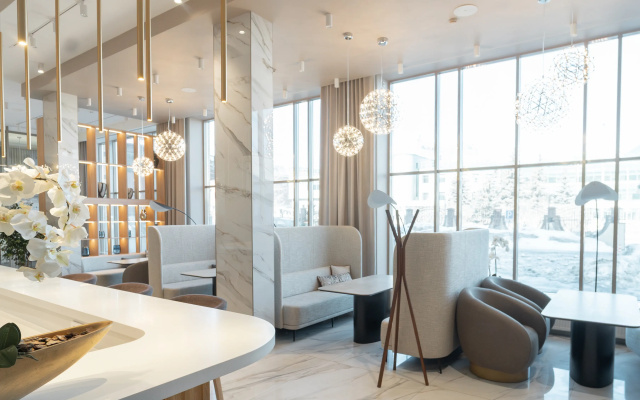 Отель Aura CityHotel