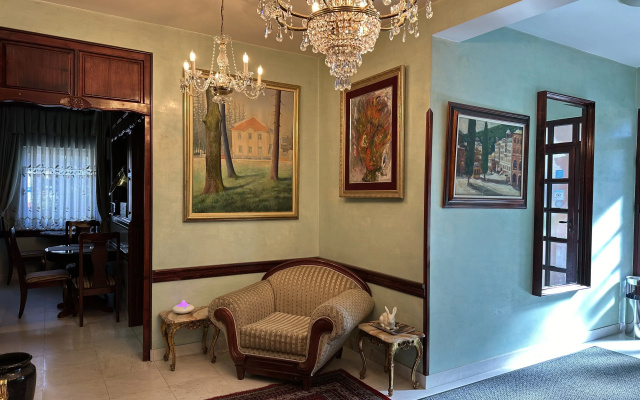 Отель Beatrix Lux Hotel