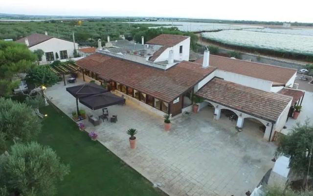 Ночлег и Завтрак (B&B) Agriturismo Masseria Alberotanza B&B and Restaurant