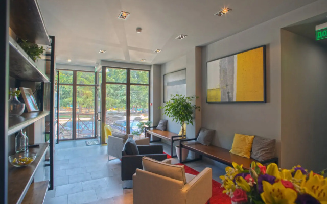 Bristol Apart Hotel