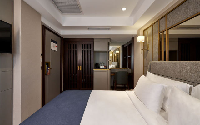 Ciragan Bosphorus Hotel