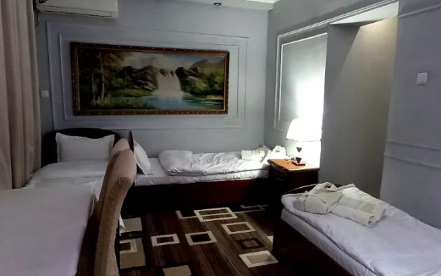 Отель Uyut