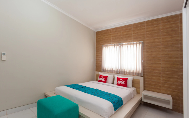 Отель ZEN Rooms Nusa Dua Fiesta