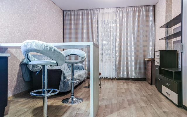 Квартира в Престижном Районе с Видом на Реку и Парк