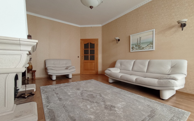 Квартира Красная 8