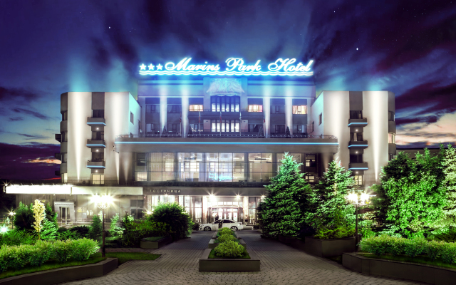 Marins Park Hotel Rostov вид на фасад
