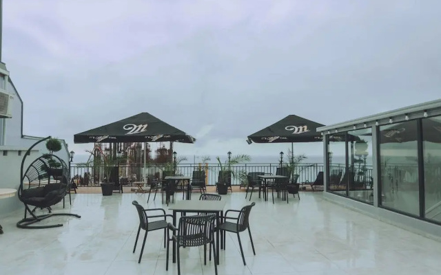 Restaurant · Batumi — photo 9