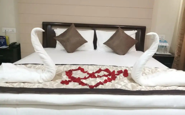 Hotel Raj Vista Suites & Convention