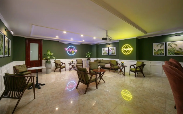 Отель Champton Hanoi Hotel