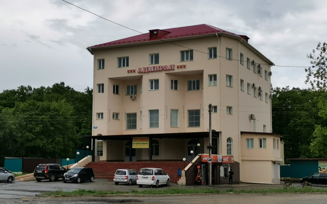 Отель Адмирал
