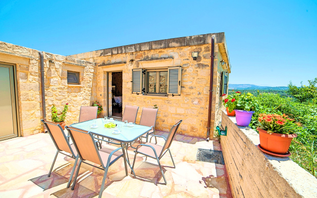 Вилла Cretan Breeze Heated Pool
