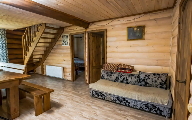 Частный дом в лесу у реки Пра с банным чаном