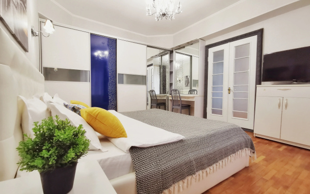 Апартаменты M.O.O.N. APARTMENTS Zenkova 86
