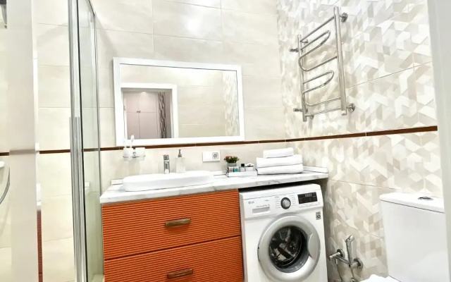 Апартаменты Уютная 2х комнатная квартира в Seven House