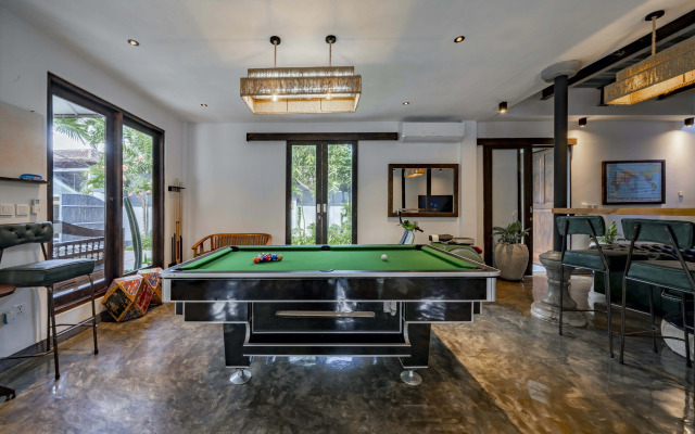 Вилла Gang Bima - Unique Retro Seminyak Private Mansion