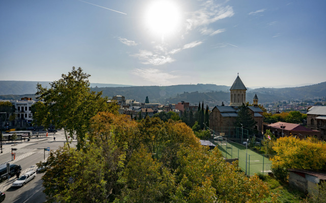 Superior Apartment with balcony and with view · Best Tbilisi Hotel — photo 13