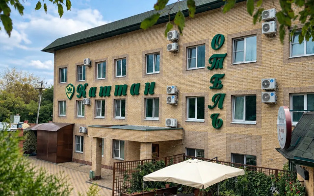 Отель Каштан