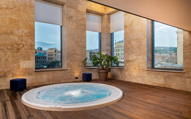 Отель Holiday Inn Yerevan Republic Square, an IHG Hotel
