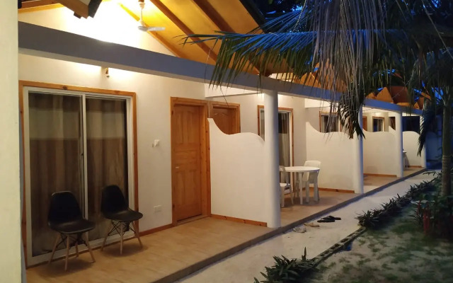Thoddoo Sun Sky Inn Guest House