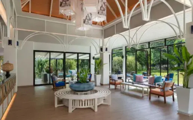 Курортный отель Avani+ Koh Lanta Krabi
