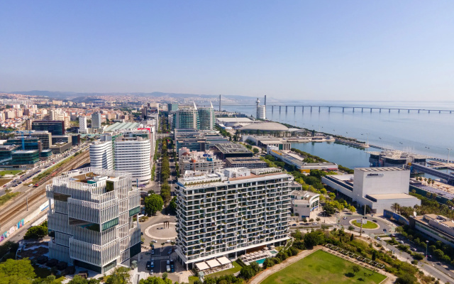 Отель Martinhal Lisbon Oriente