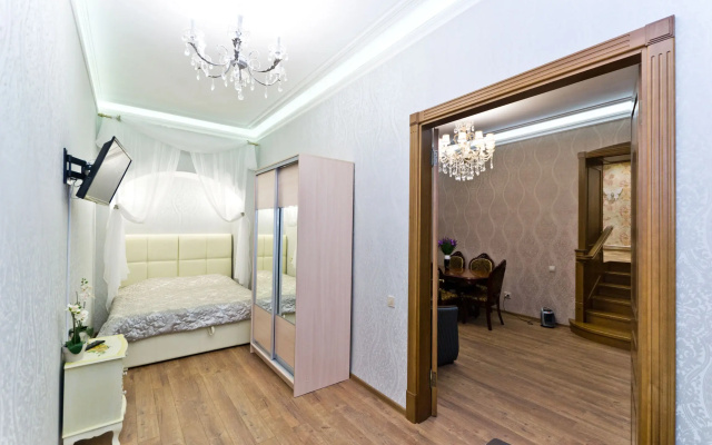 Апартаменты SpbStay на Невском проспекте 82