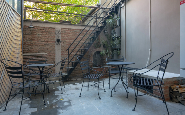 Grounds · Tbilisi — photo 28