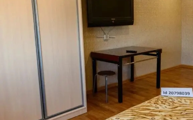 Квартира на Школьном переулке 10